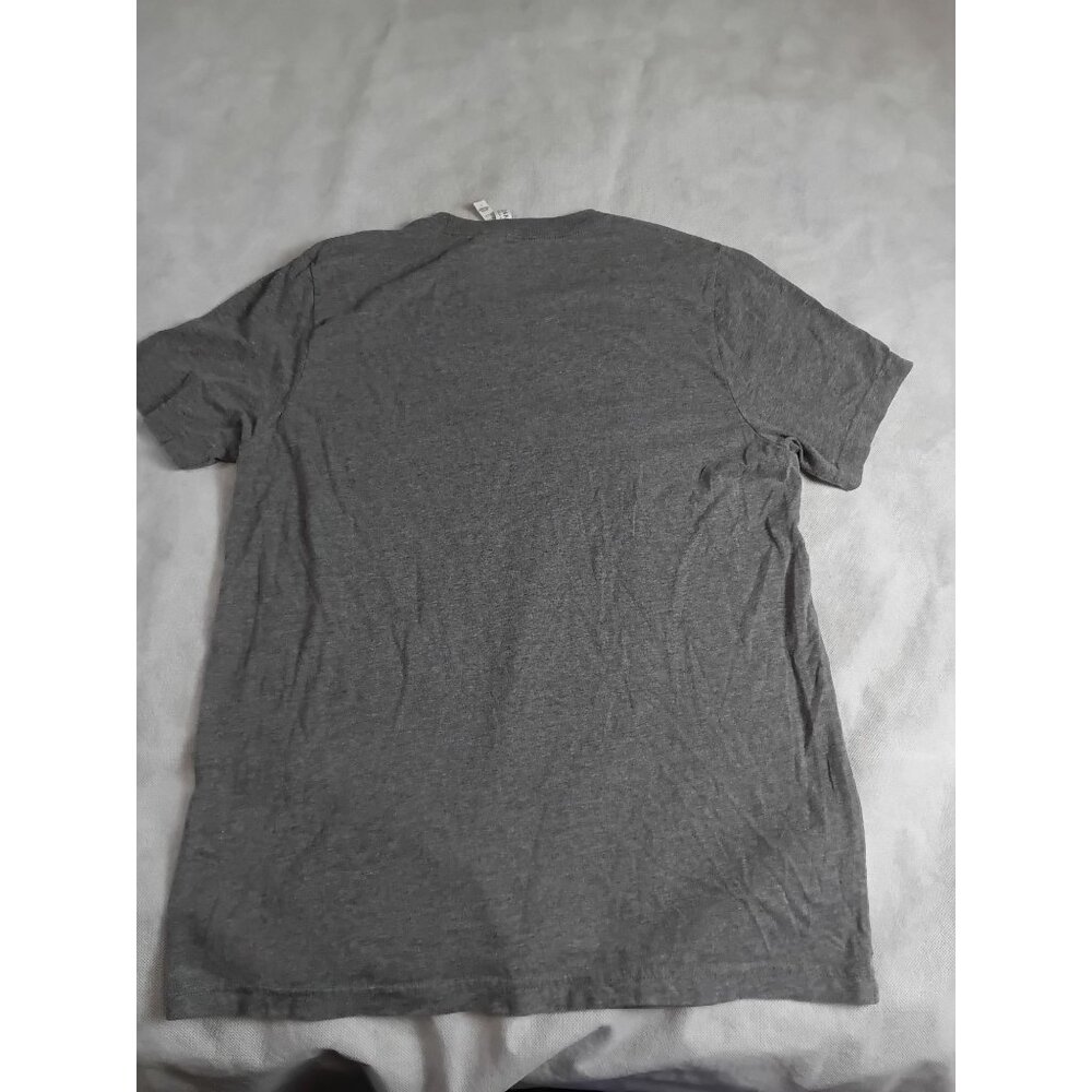 Hooters T-Shirt Wings Shrimp Burgers Large Cotton Polyester Blend - Picture 5 of 5